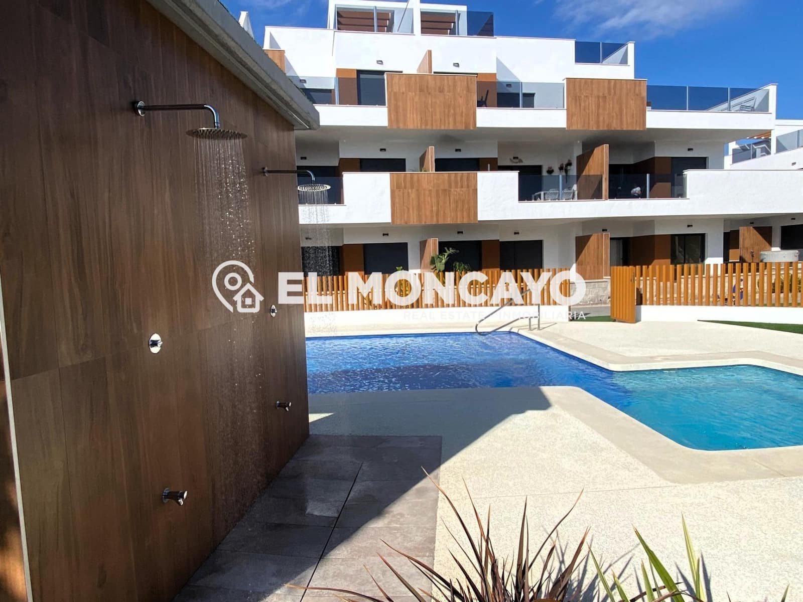 Bungalow de 2 habitaciones en Pilar de la Horadada en venta con piscina - 269.900 € (Ref: 8729749)