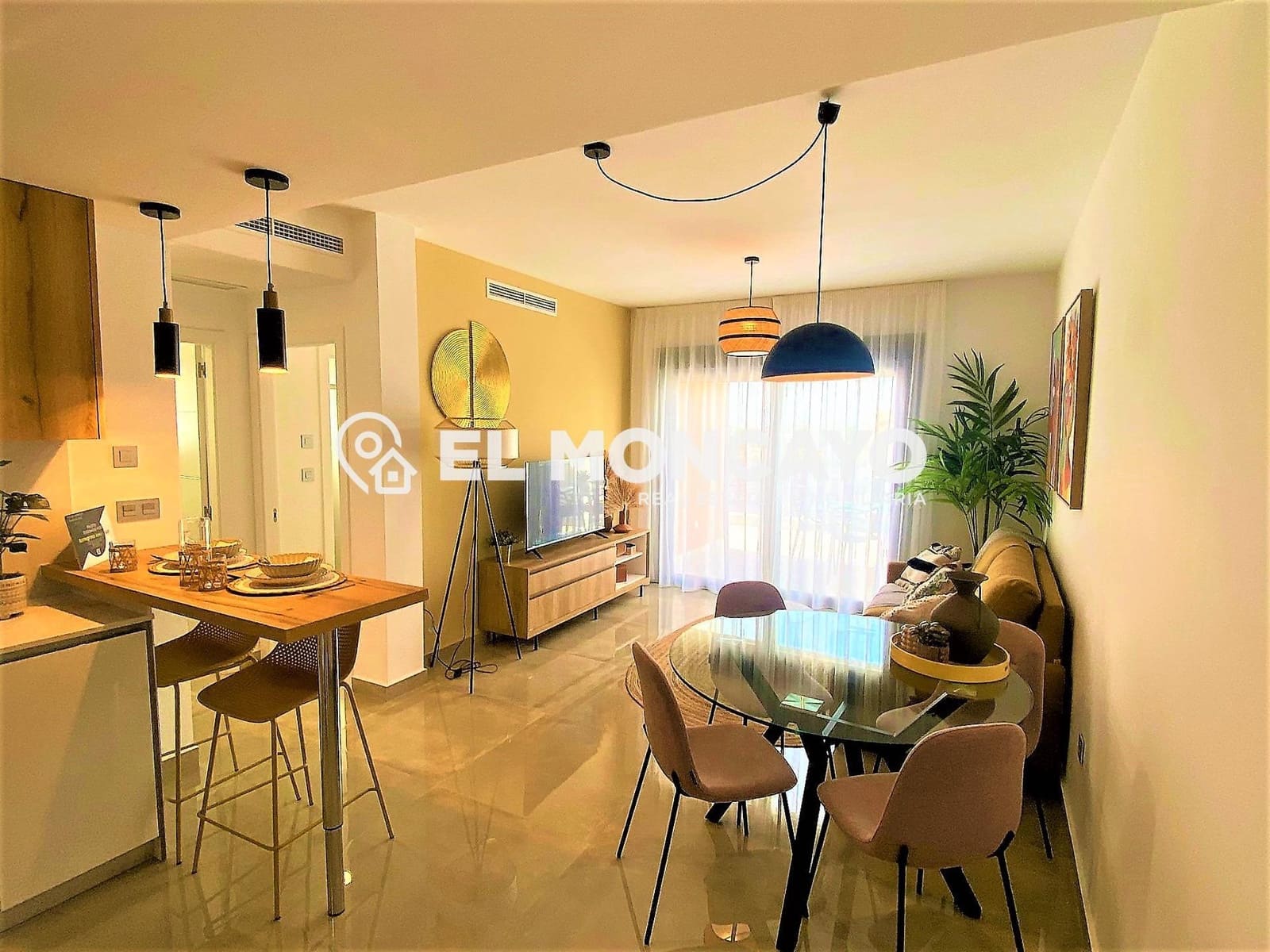 Bungalow de 2 habitaciones en Pilar de la Horadada en venta con piscina - 269.900 € (Ref: 8729749)