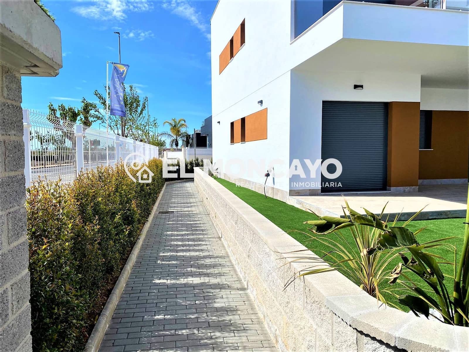 Bungalow de 2 habitaciones en Pilar de la Horadada en venta con piscina - 269.900 € (Ref: 8729749)
