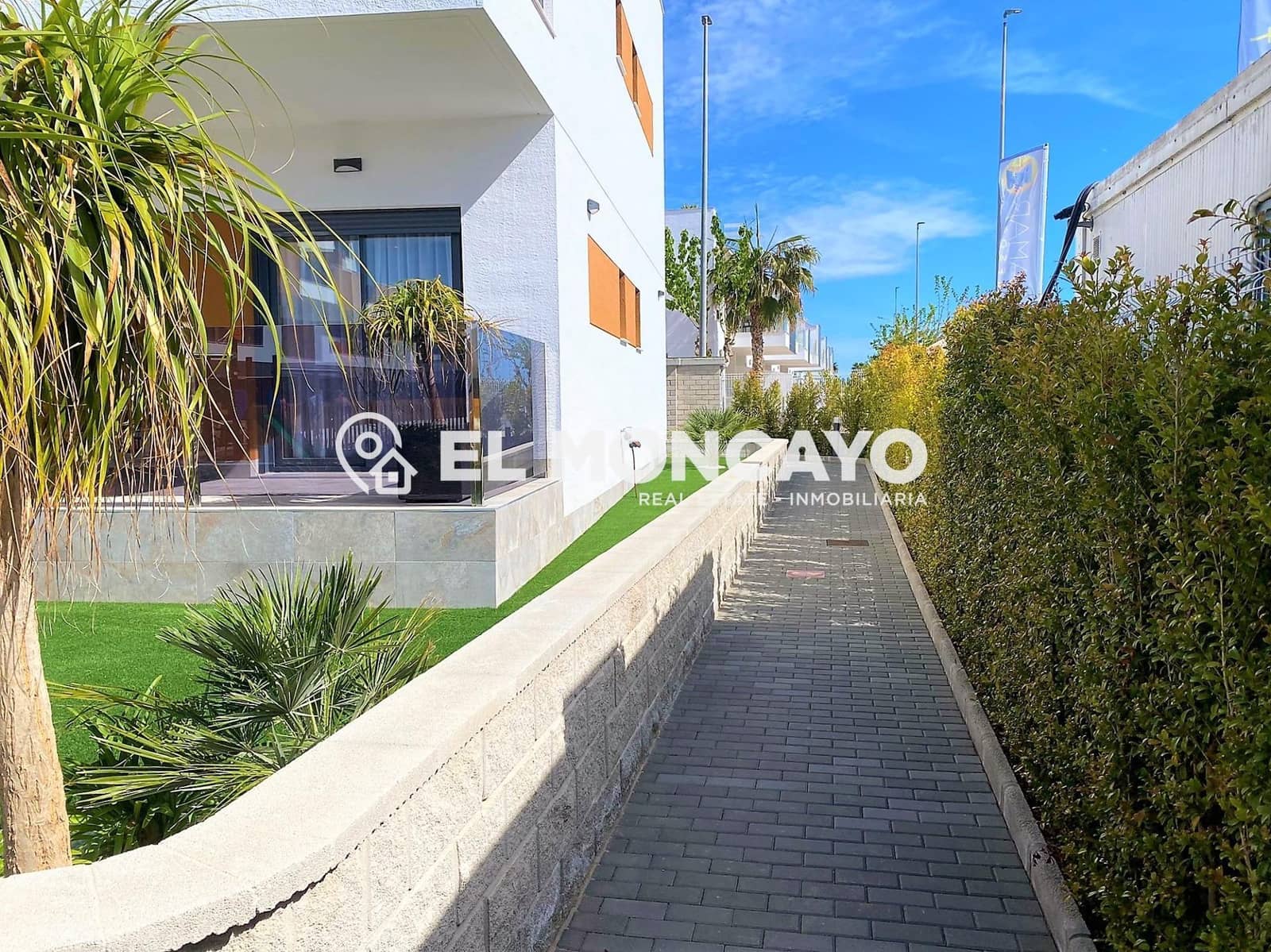 Bungalow de 2 habitaciones en Pilar de la Horadada en venta con piscina - 269.900 € (Ref: 8729749)