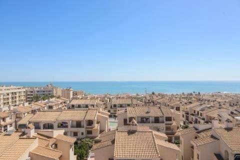 3 quarto Penthouse para venda em Guardamar del Segura com garagem - 360 000 € (Ref: 8731841)