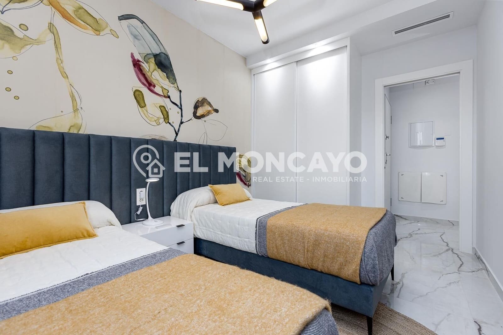 2 bedroom Bungalow for sale in Ciudad Quesada with pool garage - € 285,000 (Ref: 8737872)