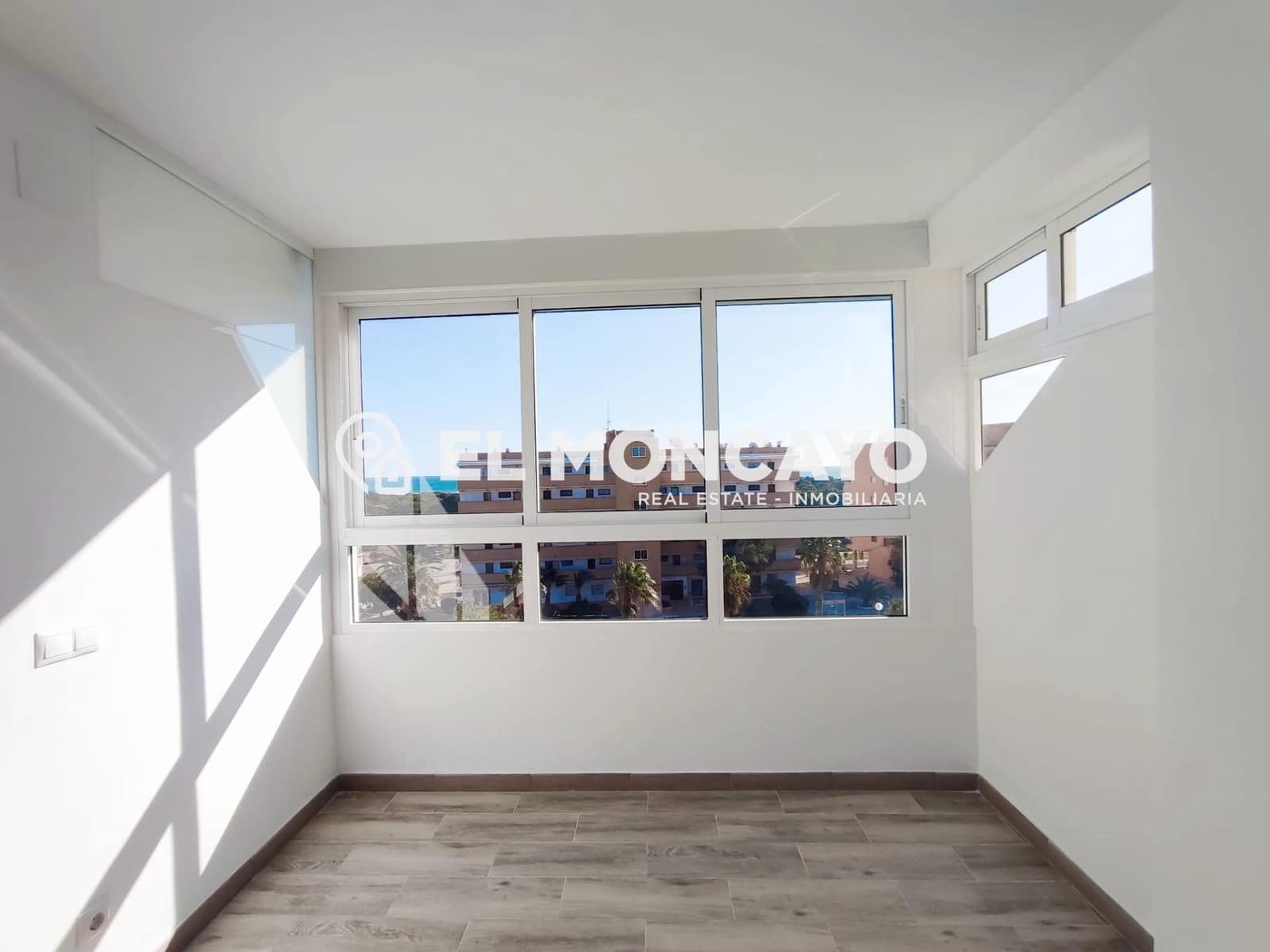 2 makuuhuone Huoneisto myytävänä paikassa Guardamar del Segura mukana uima-altaan - 128 500 € (Ref: 8776315)