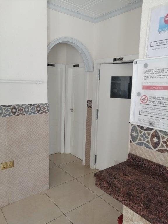 Empresa para venda em Guardamar del Segura - 192 000 € (Ref: 8834399)