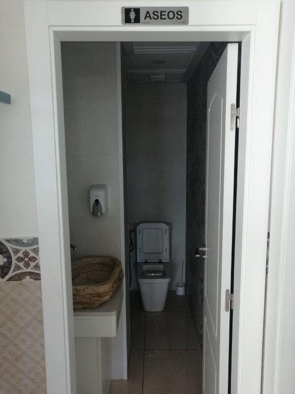 Empresa para venda em Guardamar del Segura - 192 000 € (Ref: 8834399)