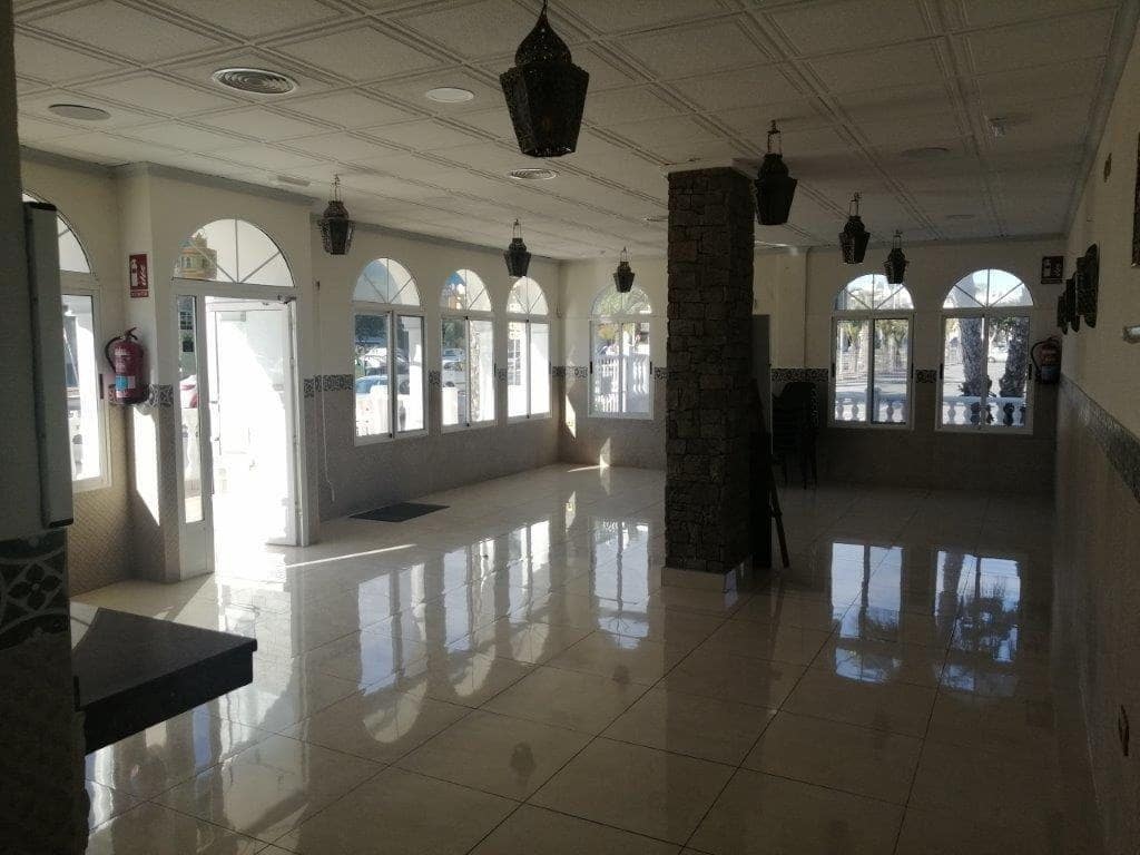 Empresa para venda em Guardamar del Segura - 192 000 € (Ref: 8834399)