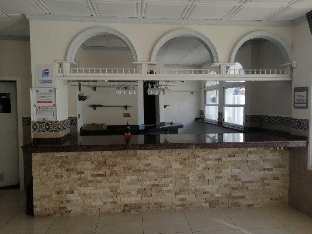 Empresa para venda em Guardamar del Segura - 192 000 € (Ref: 8834399)