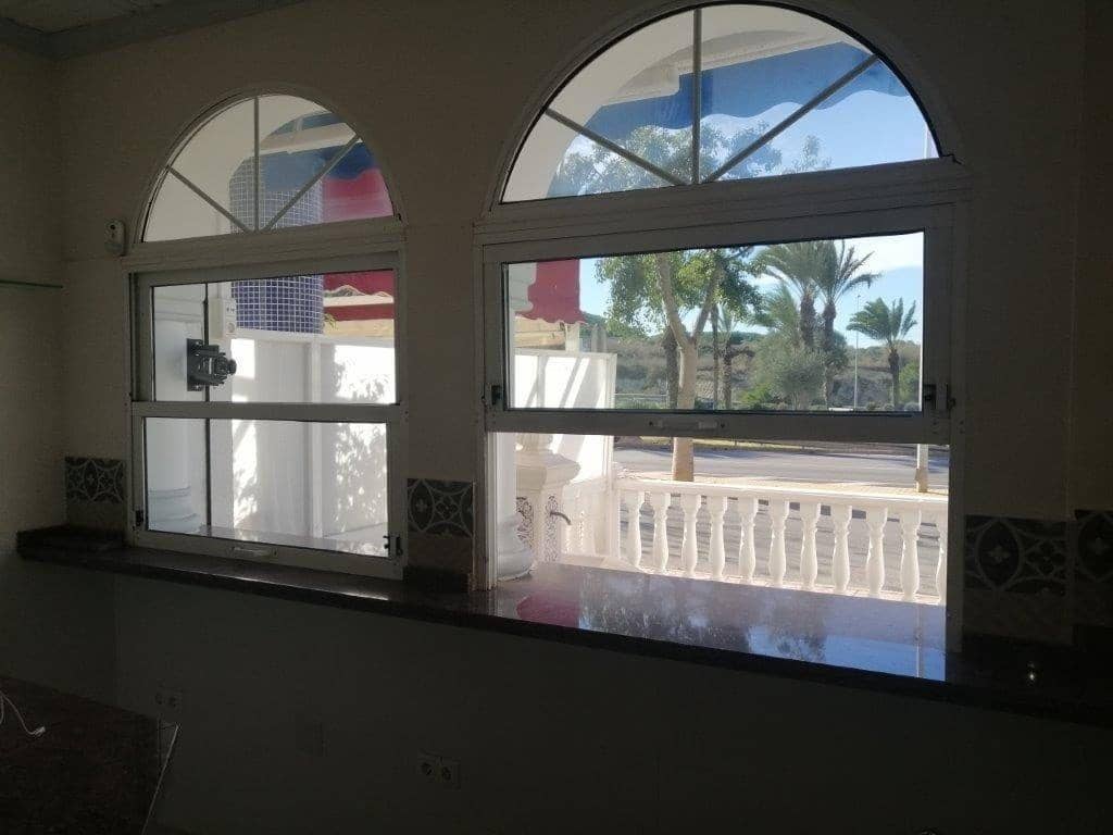 Empresa para venda em Guardamar del Segura - 192 000 € (Ref: 8834399)