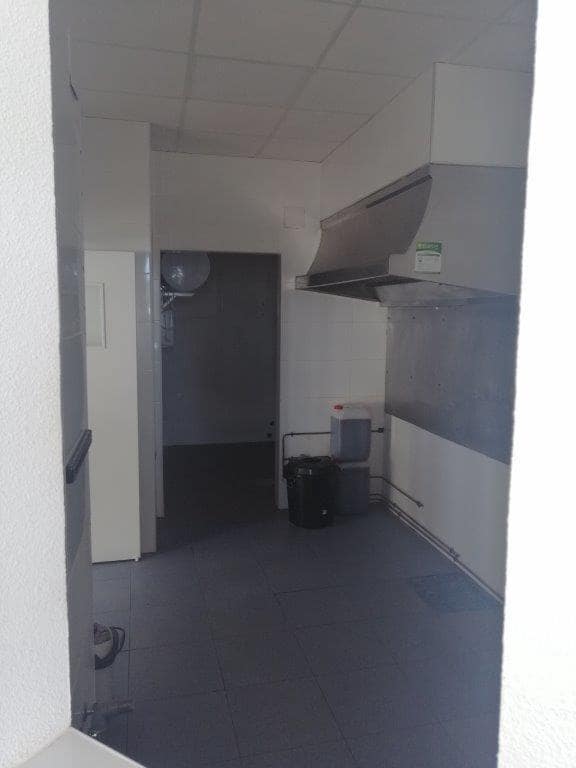 Empresa para venda em Guardamar del Segura - 192 000 € (Ref: 8834399)