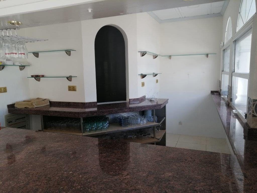 Empresa para venda em Guardamar del Segura - 192 000 € (Ref: 8834399)