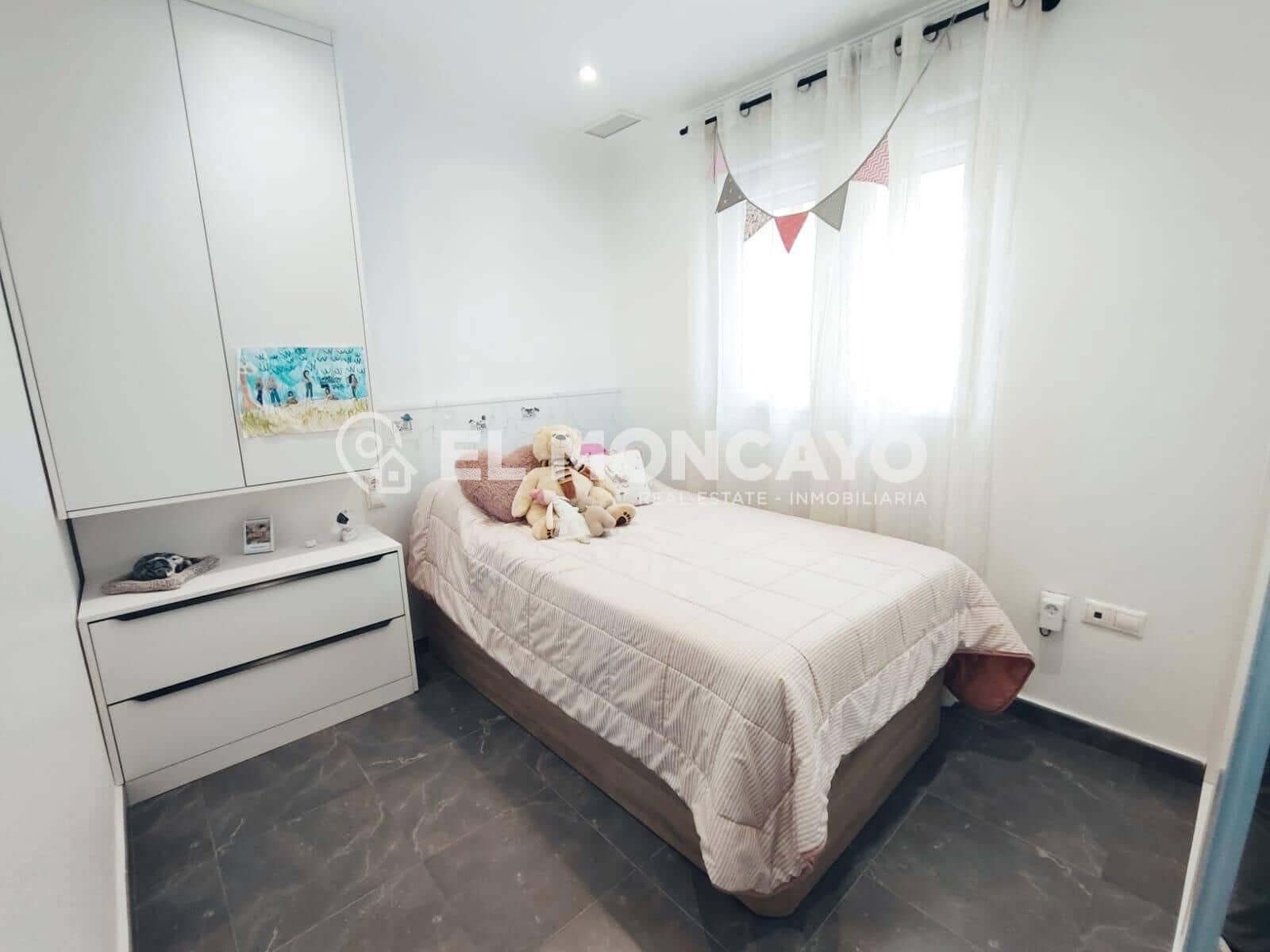 3 soveværelse Rækkehus til salg i Guardamar del Segura med garage - € 299.000 (Ref: 8839116)