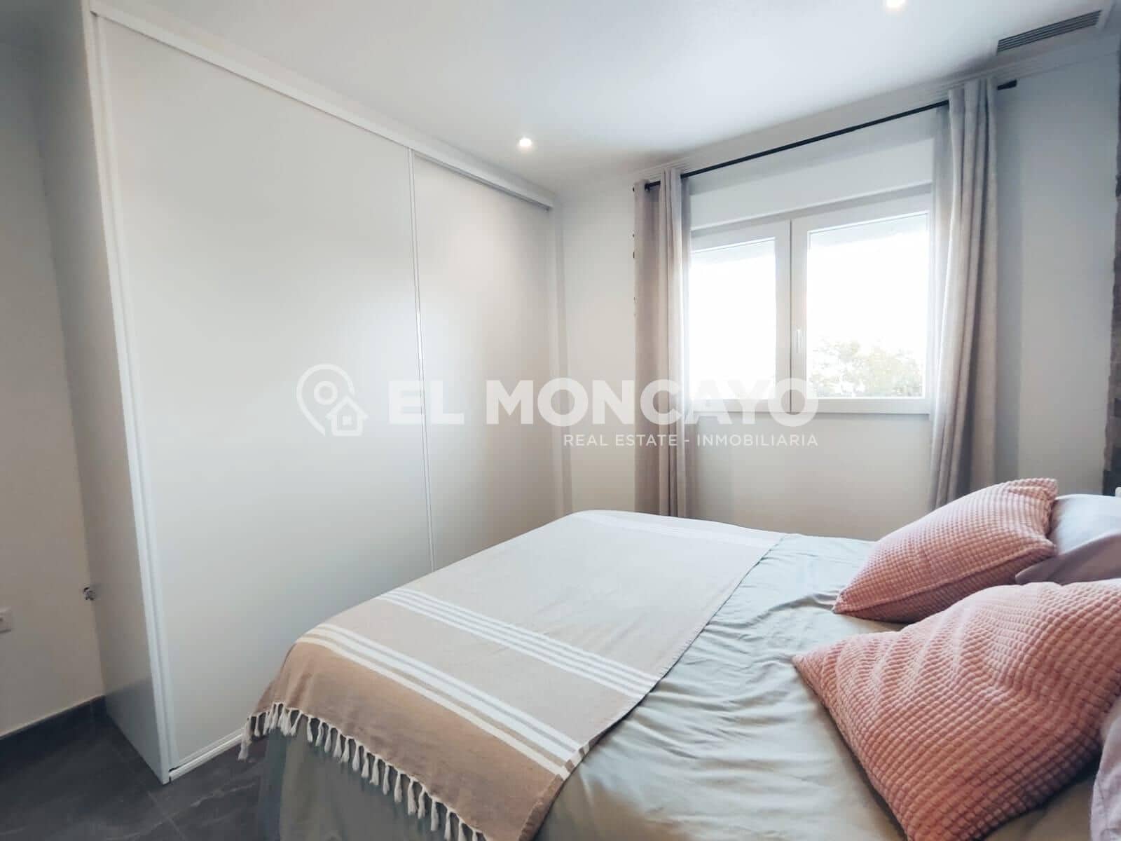 3 soveværelse Rækkehus til salg i Guardamar del Segura med garage - € 299.000 (Ref: 8839116)