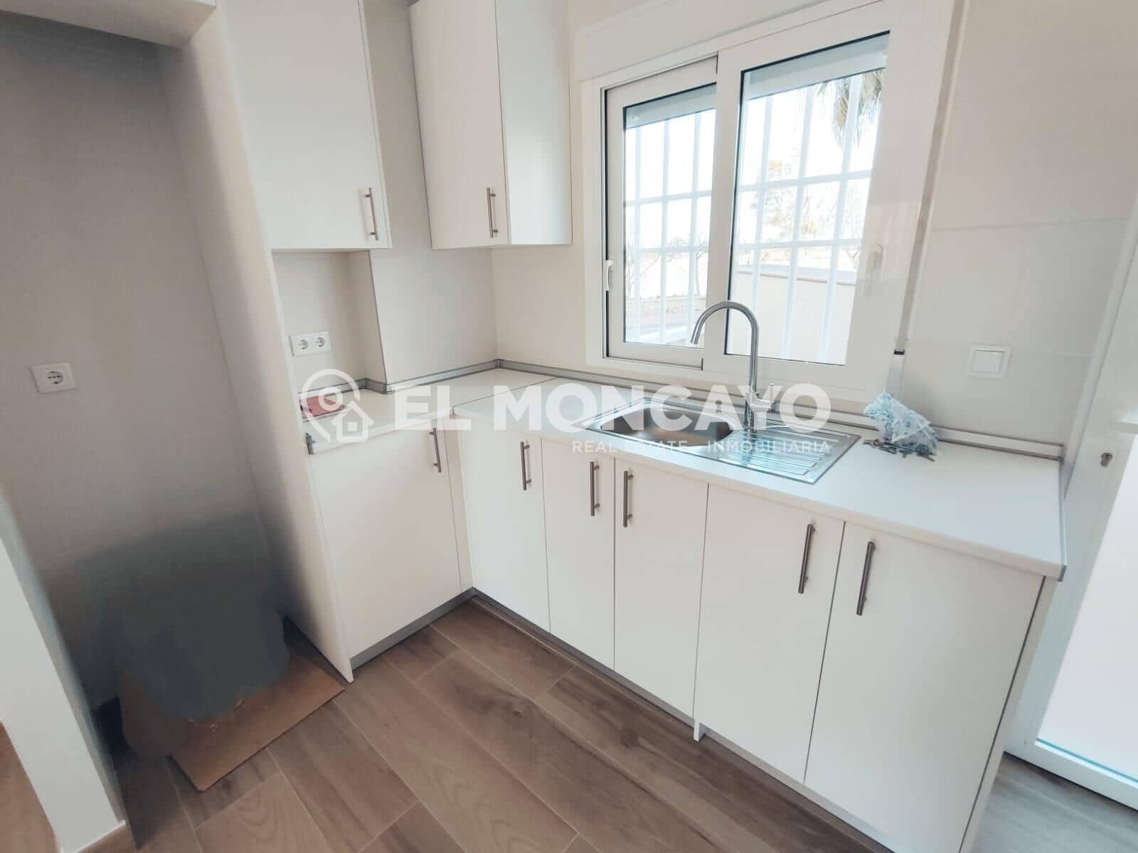 2 slaapkamer Appartement te koop in Guardamar del Segura met zwembad - € 199.900 (Ref: 8841167)