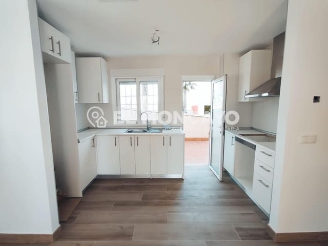 2 slaapkamer Appartement te koop in Puerto Deportivo, Guardamar del Segura met zwembad - € 199.900 (Ref: 8841167)