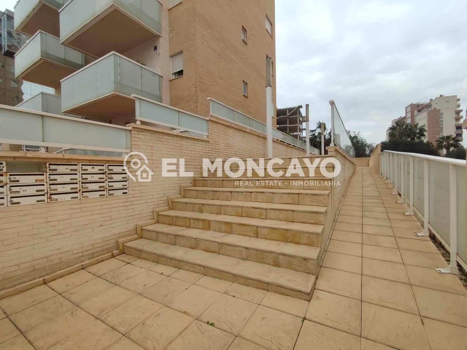 2 quarto Apartamento para venda em Guardamar del Segura com piscina - 189 000 € (Ref: 8867401)