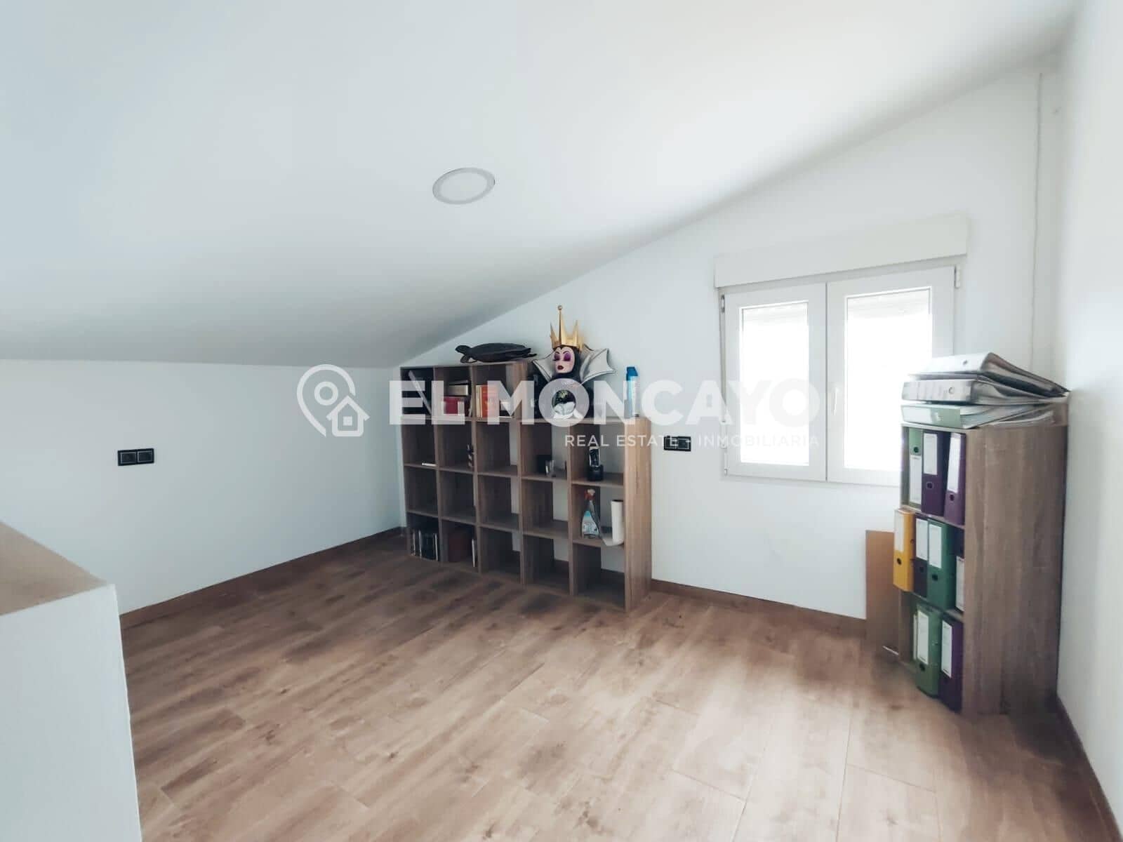 4 sypialnia Finka/Dom wiejski na sprzedaż w Daya Nueva z basenem garażem - 635 000 € (Ref: 8881564)