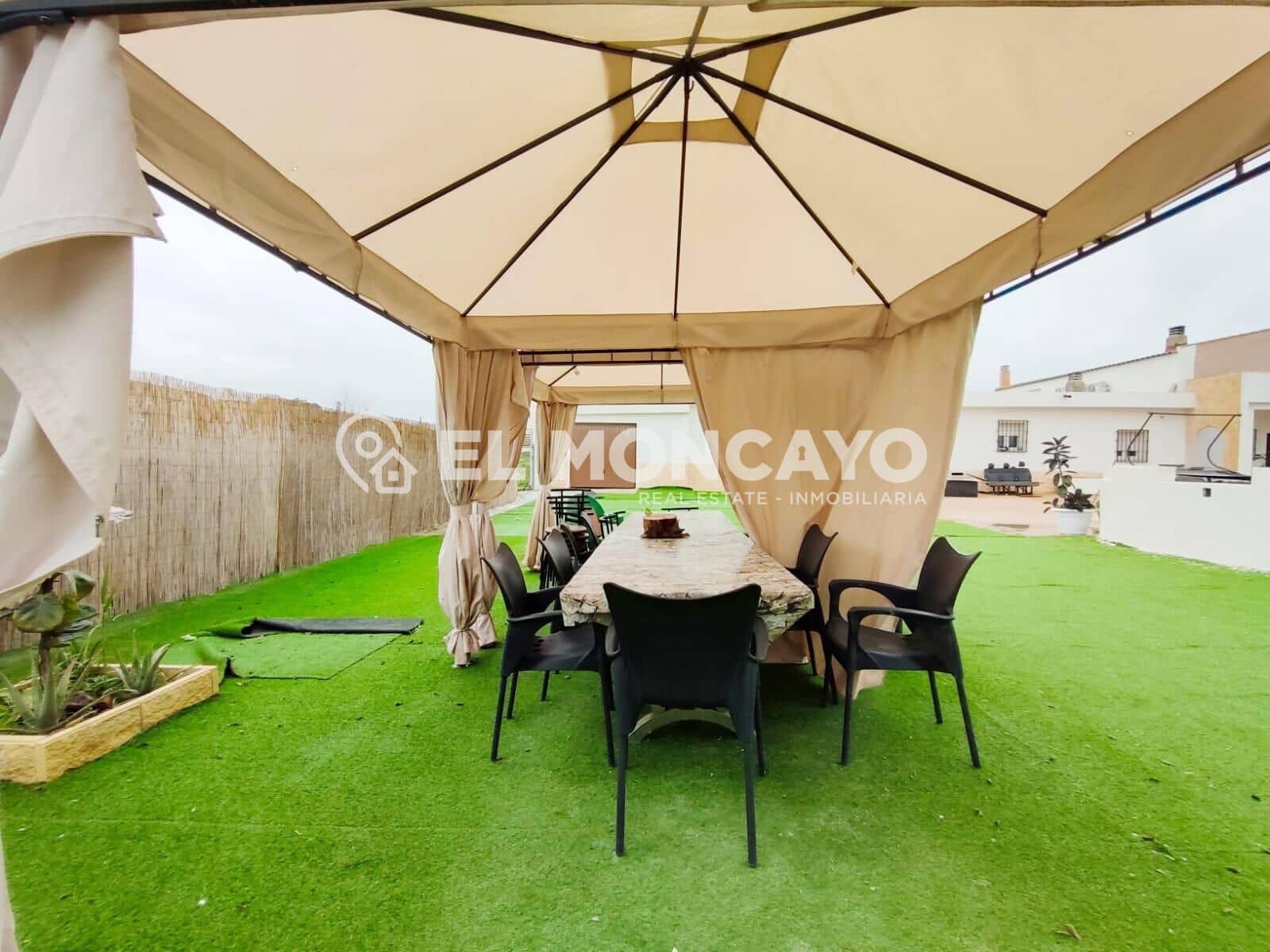 4 sypialnia Finka/Dom wiejski na sprzedaż w Daya Nueva z basenem garażem - 635 000 € (Ref: 8881564)