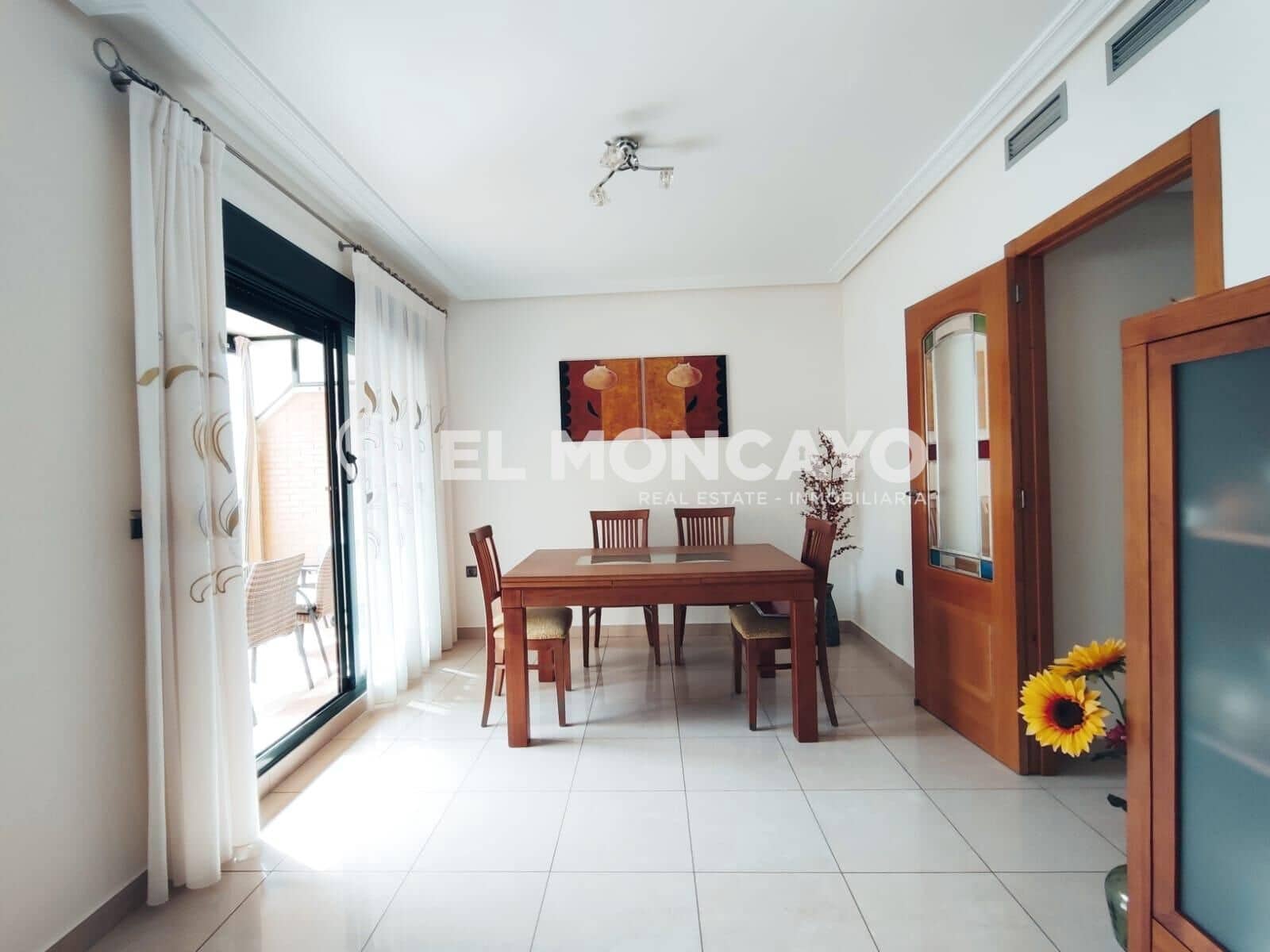 Apartamento de 4 habitaciones en Guardamar del Segura en venta con garaje - 279.000 € (Ref: 8886055)