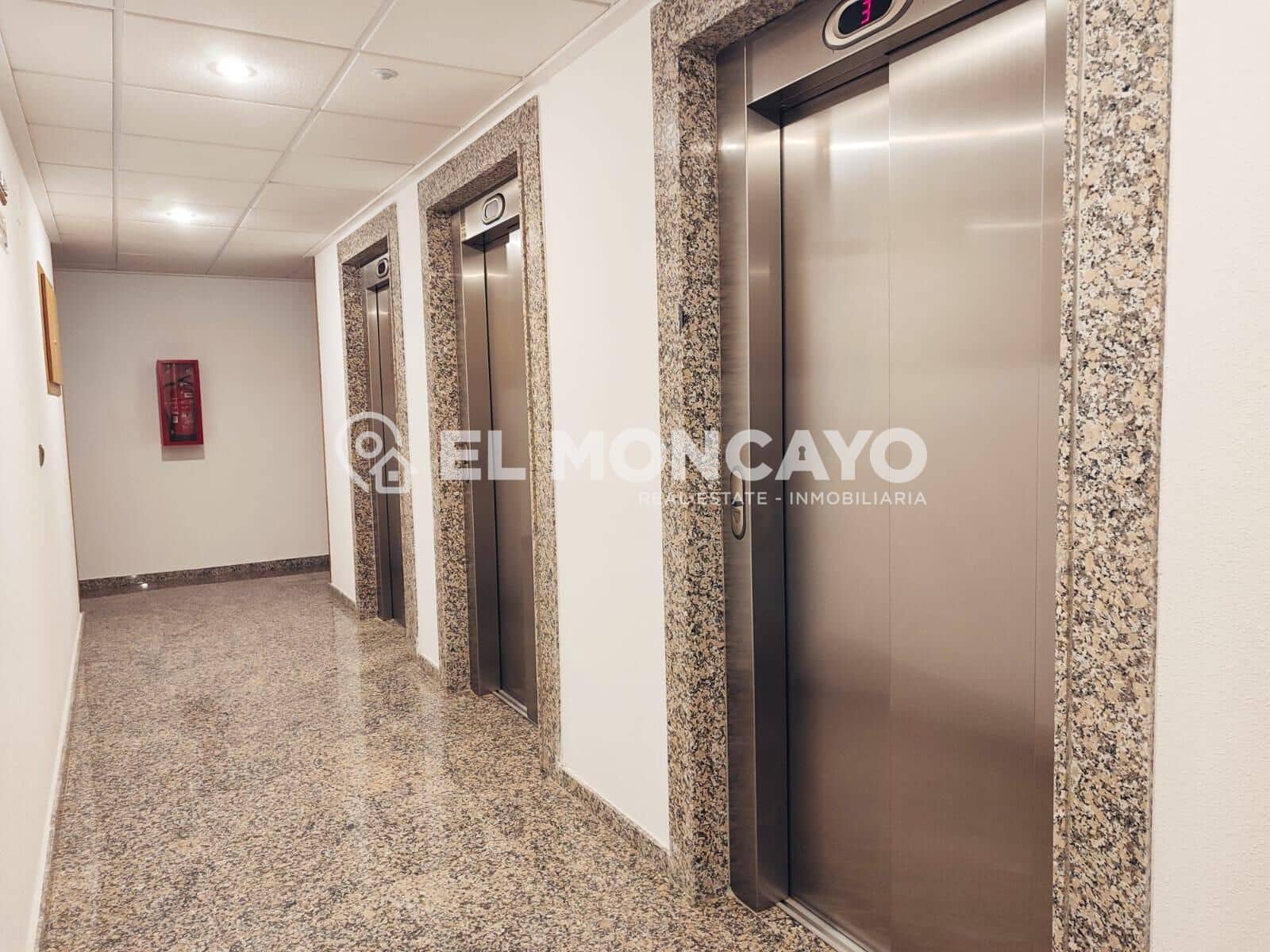 Apartamento de 4 habitaciones en Guardamar del Segura en venta con garaje - 279.000 € (Ref: 8886055)