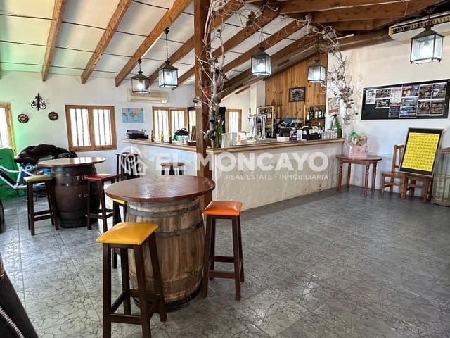 Business for sale in Guardamar del Segura - € 750,000 (Ref: 8896906)