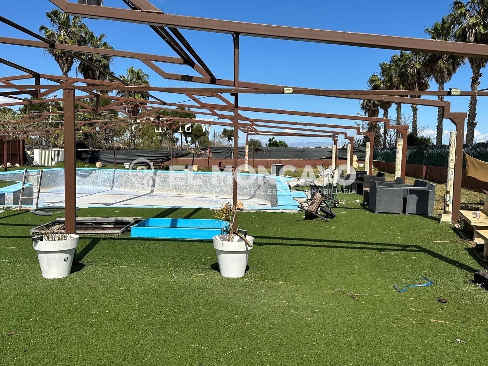 Virksomhed til salg i Guardamar del Segura - € 750.000 (Ref: 8896906)