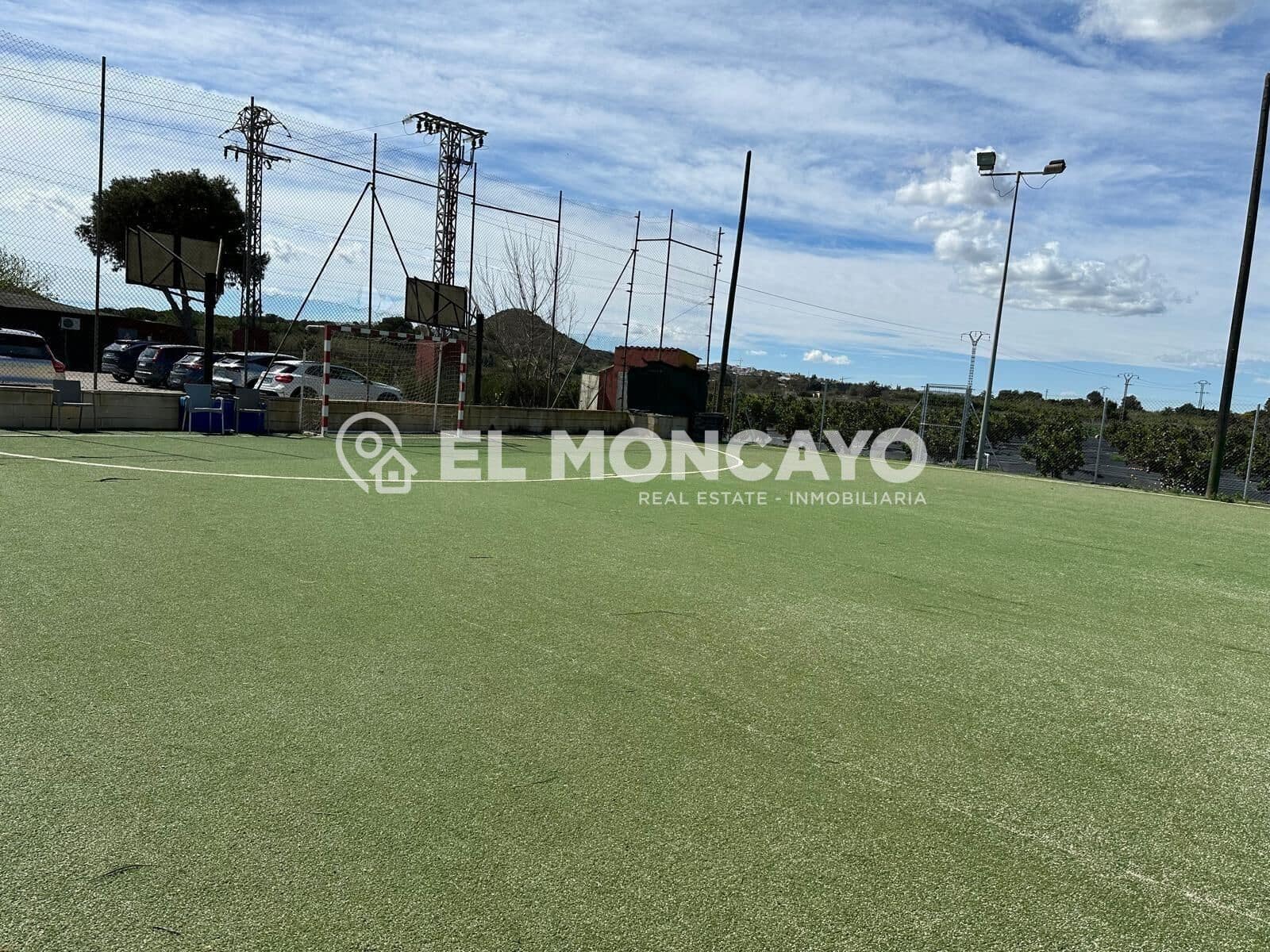 Virksomhed til salg i Guardamar del Segura - € 750.000 (Ref: 8896906)