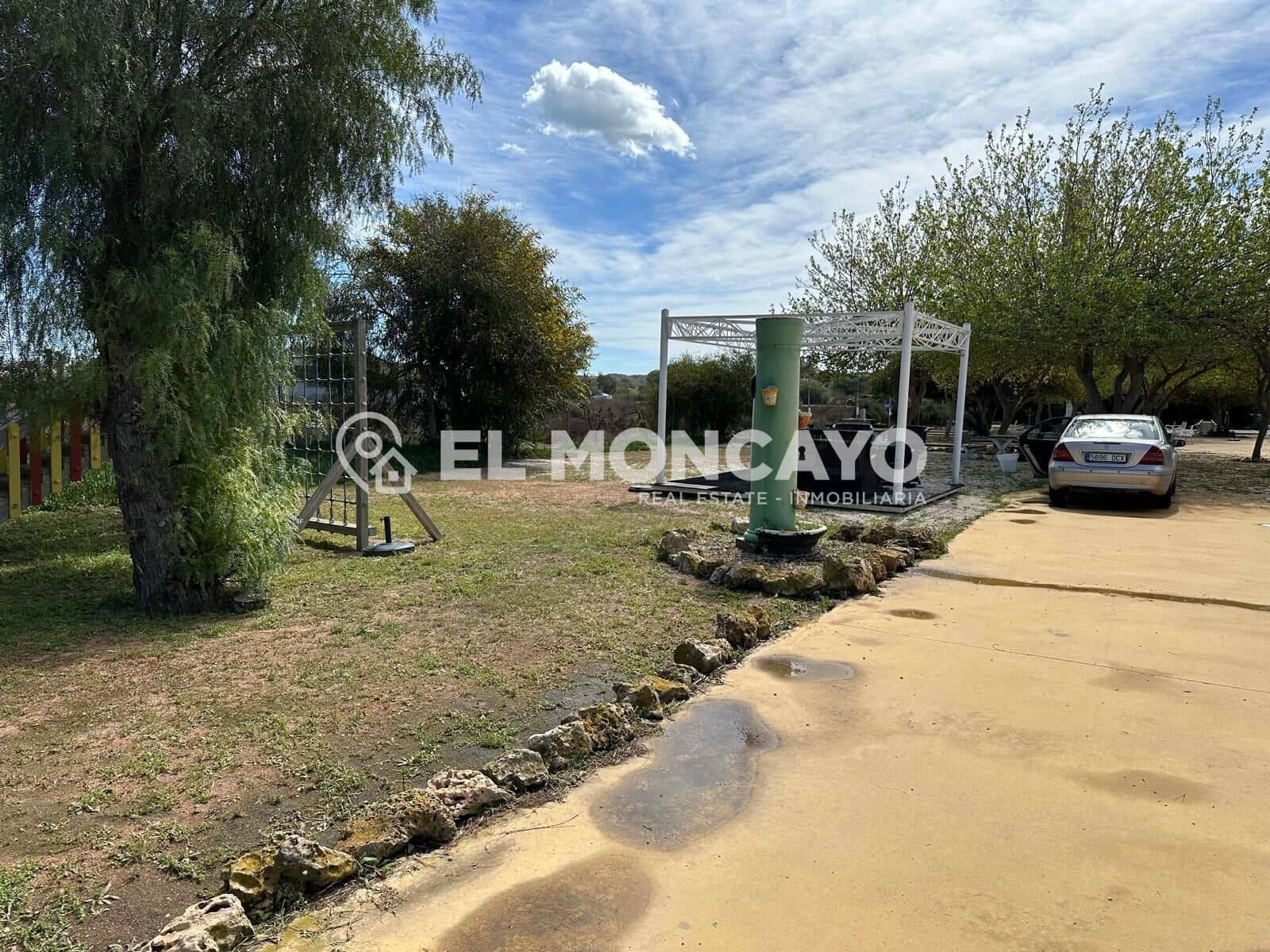 Virksomhed til salg i Guardamar del Segura - € 750.000 (Ref: 8896906)