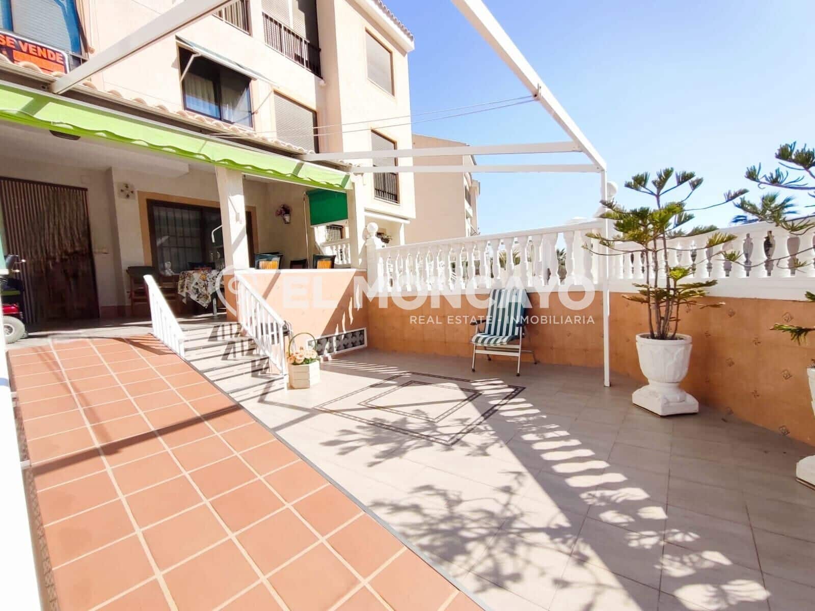 4 sypialnia Dom szeregowy na sprzedaż w Guardamar del Segura z basenem garażem - 435 000 € (Ref: 8915204)