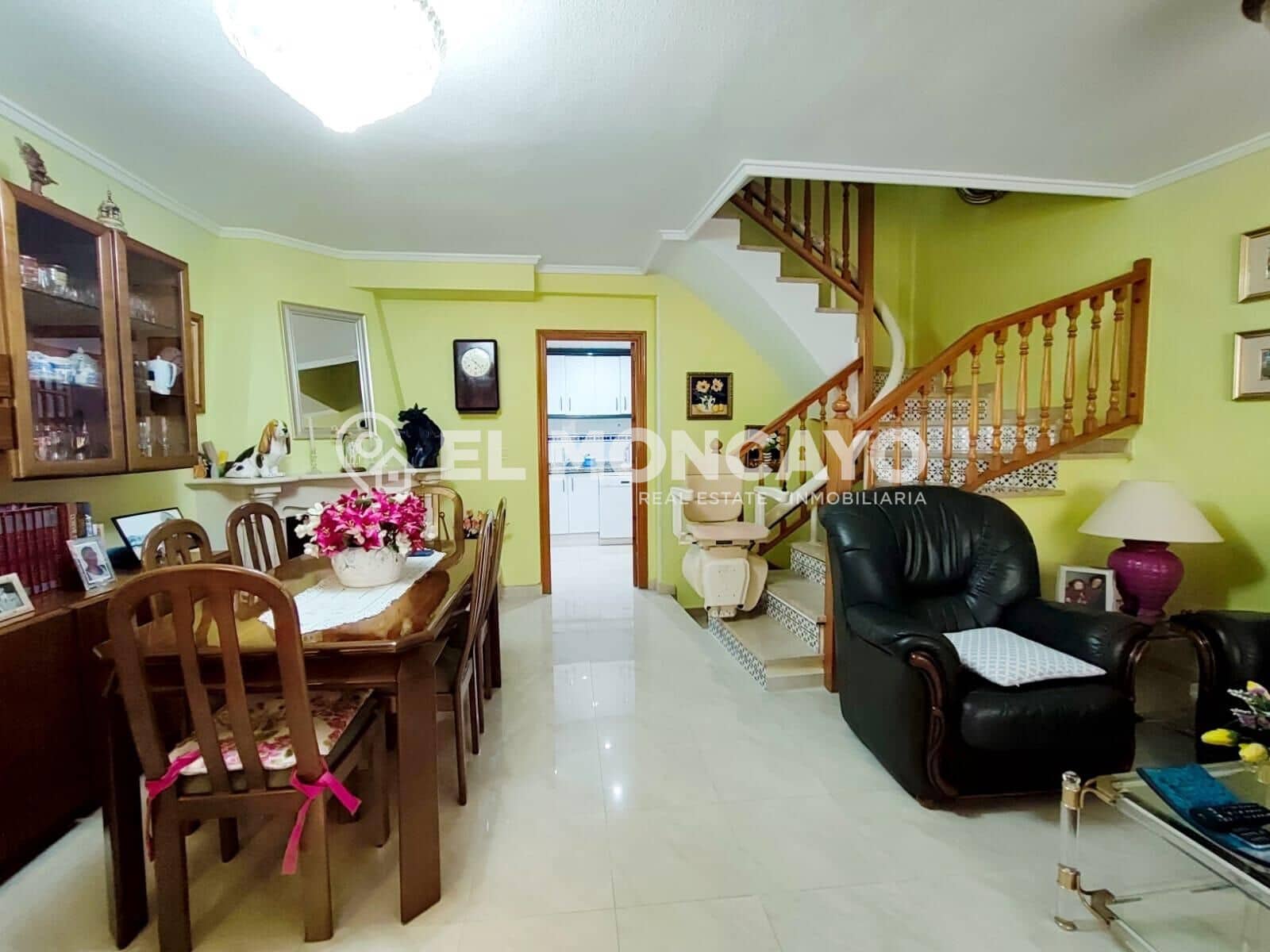 4 sypialnia Dom szeregowy na sprzedaż w Guardamar del Segura z basenem garażem - 435 000 € (Ref: 8915204)