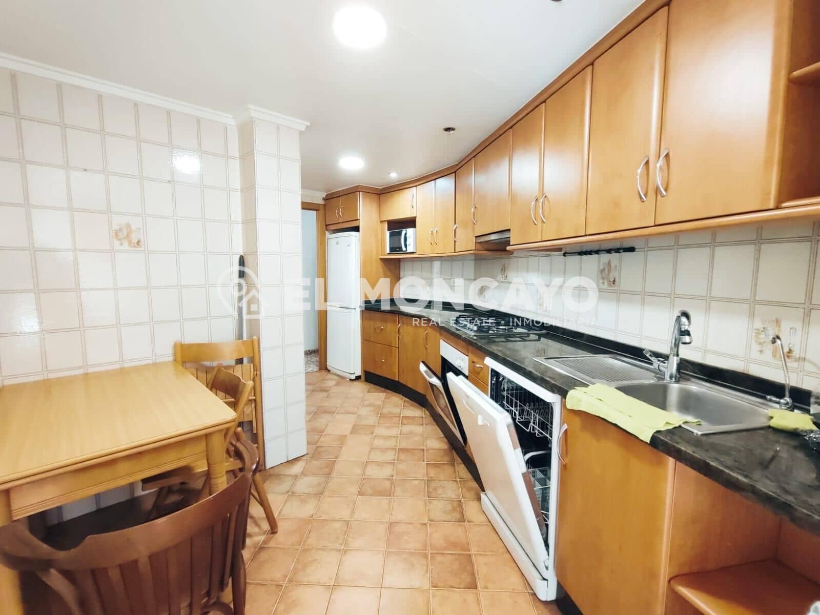 3 bedroom Apartment for sale in Guardamar del Segura - € 166,000 (Ref: 8926783)