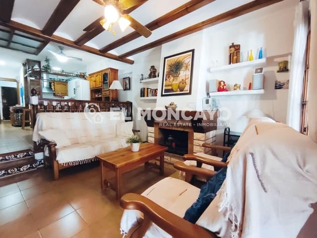 Adosado de 5 habitaciones en Guardamar del Segura en venta con garaje - 360.000 € (Ref: 8938573)