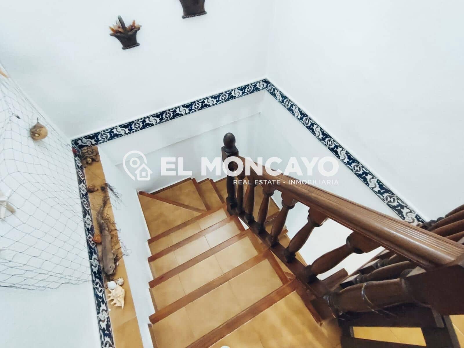 5 bedroom Terraced Villa for sale in Guardamar del Segura with garage - € 360,000 (Ref: 8938573)