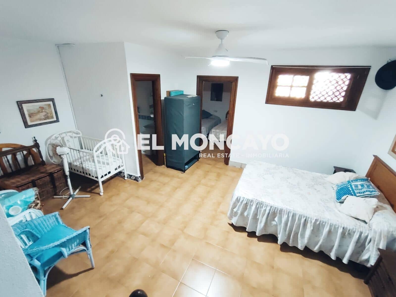 5 bedroom Terraced Villa for sale in Guardamar del Segura with garage - € 360,000 (Ref: 8938573)