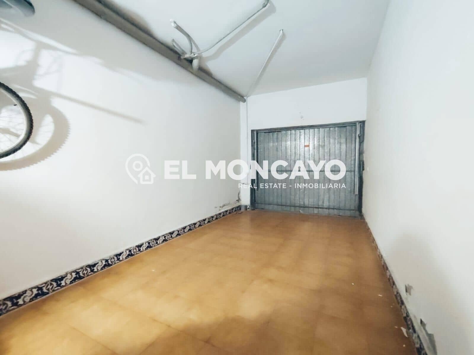 5 bedroom Terraced Villa for sale in Guardamar del Segura with garage - € 360,000 (Ref: 8938573)