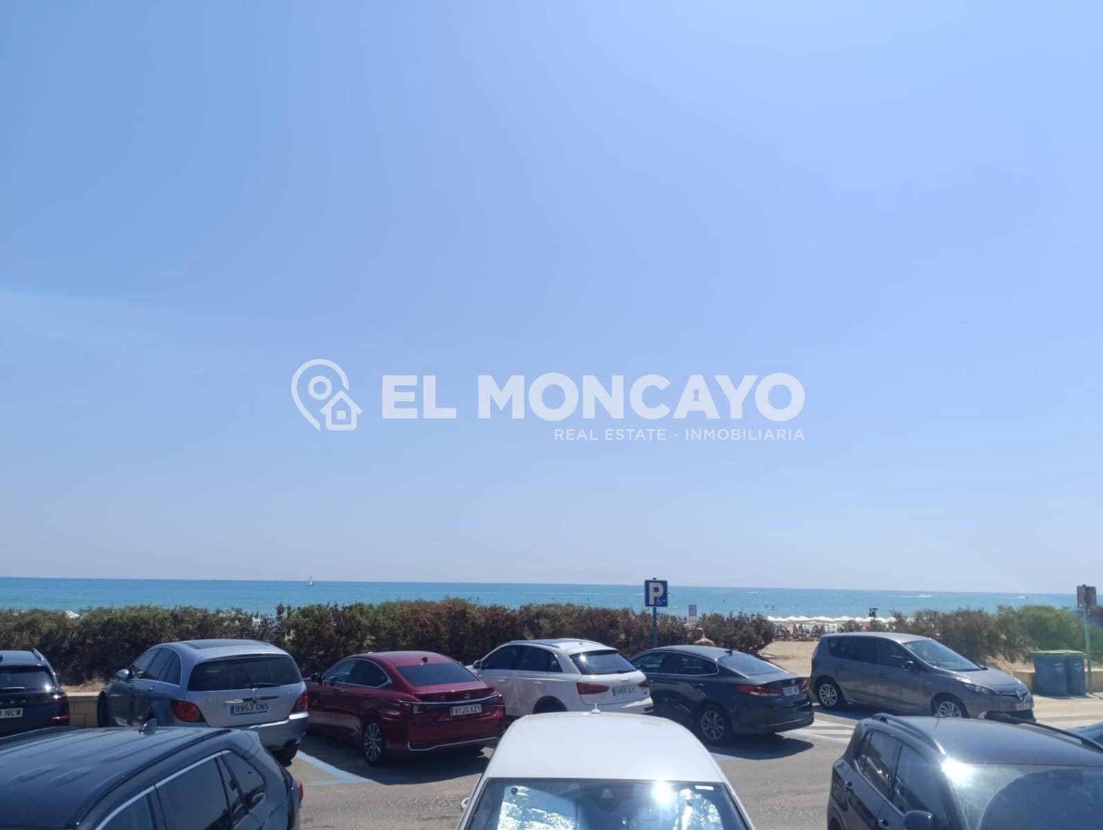 5 bedroom Terraced Villa for sale in Guardamar del Segura with garage - € 360,000 (Ref: 8938573)