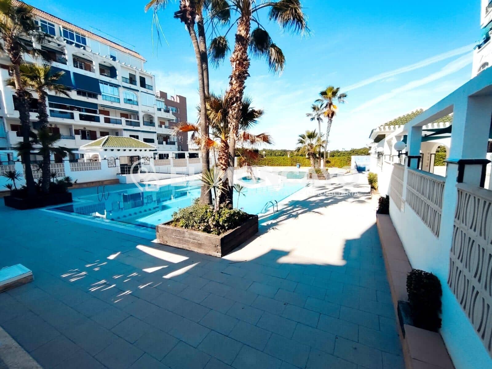 2 sovrum Lägenhet till salu i La Mata med pool - 164 000 € (Ref: 8944067)
