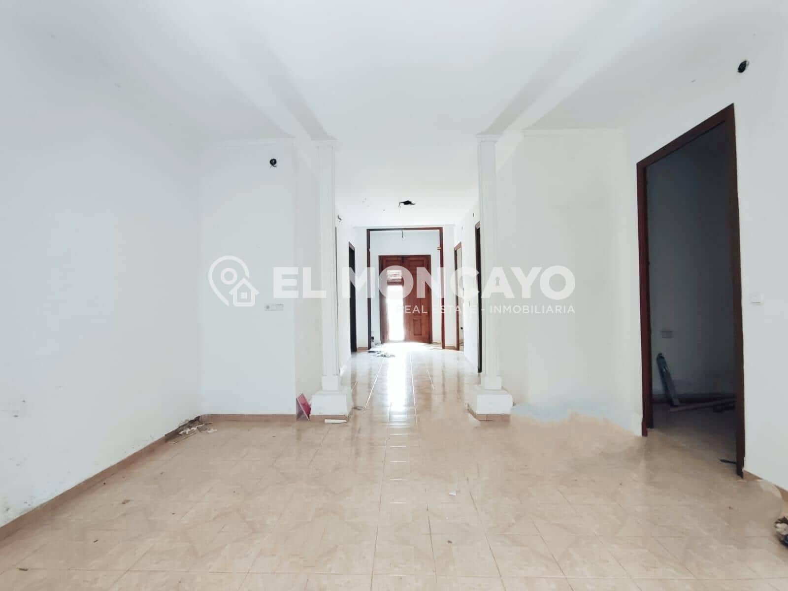 5 soveværelse Byhus til salg i Daya Nueva med swimmingpool garage - € 550.000 (Ref: 8961518)