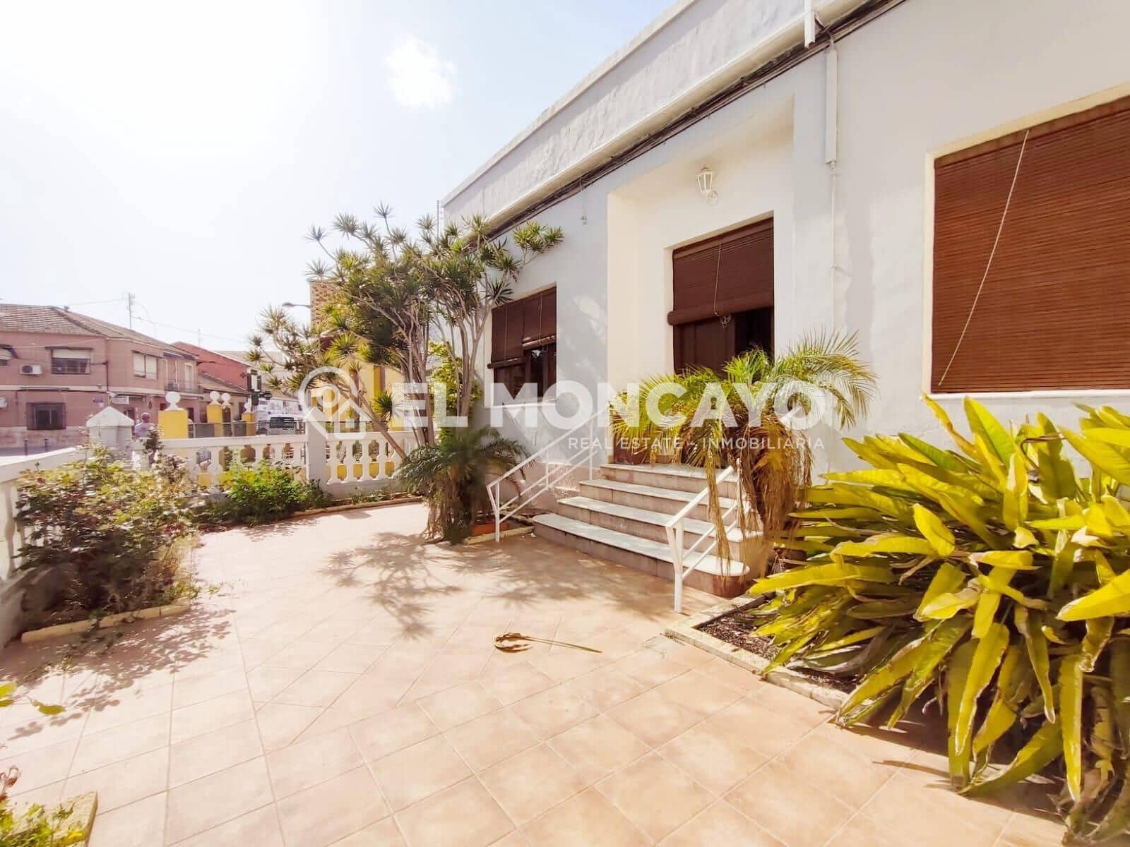 5 soveværelse Byhus til salg i Daya Nueva med swimmingpool garage - € 550.000 (Ref: 8961518)