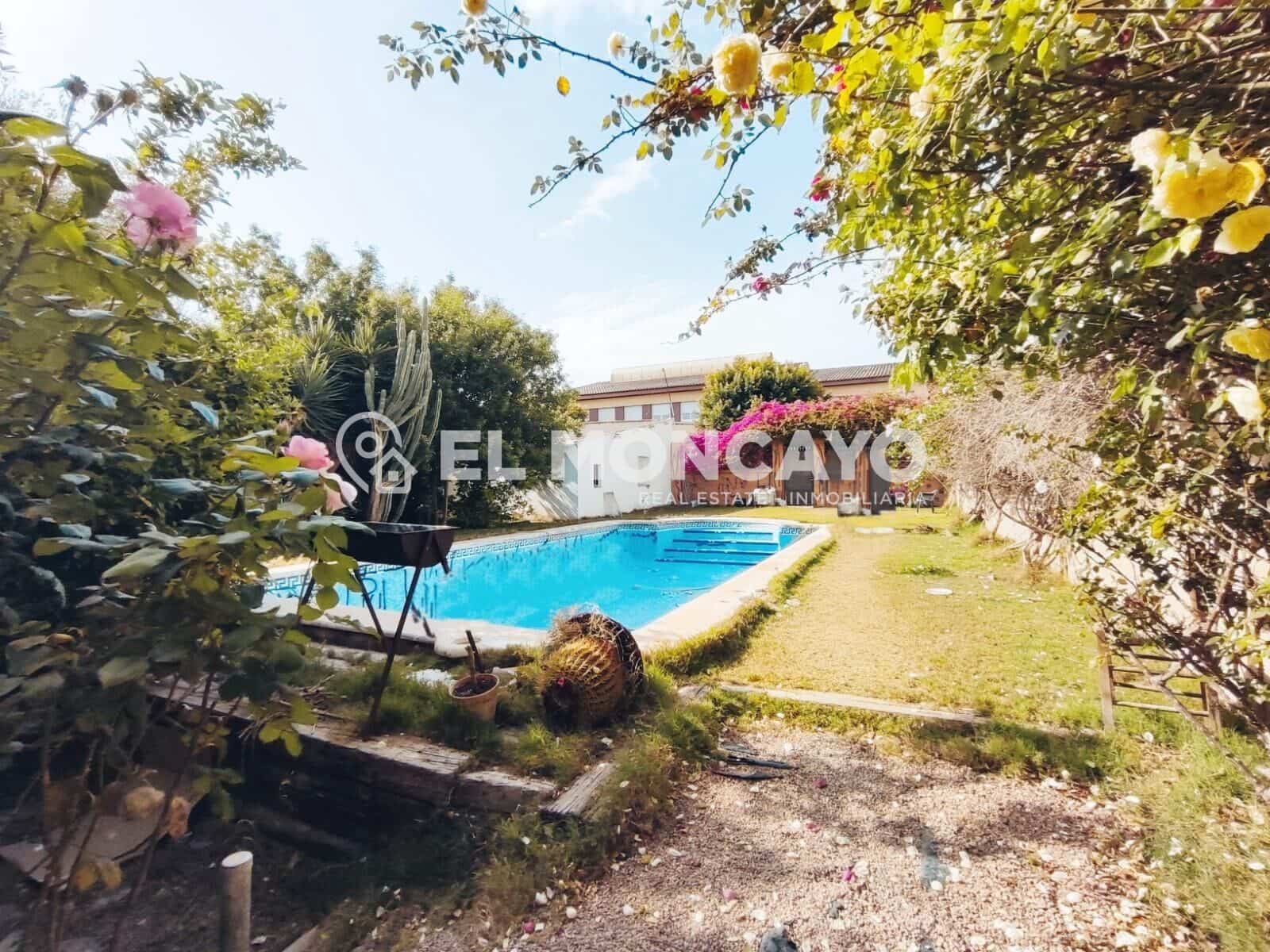 5 soveværelse Byhus til salg i Daya Nueva med swimmingpool garage - € 550.000 (Ref: 8961518)