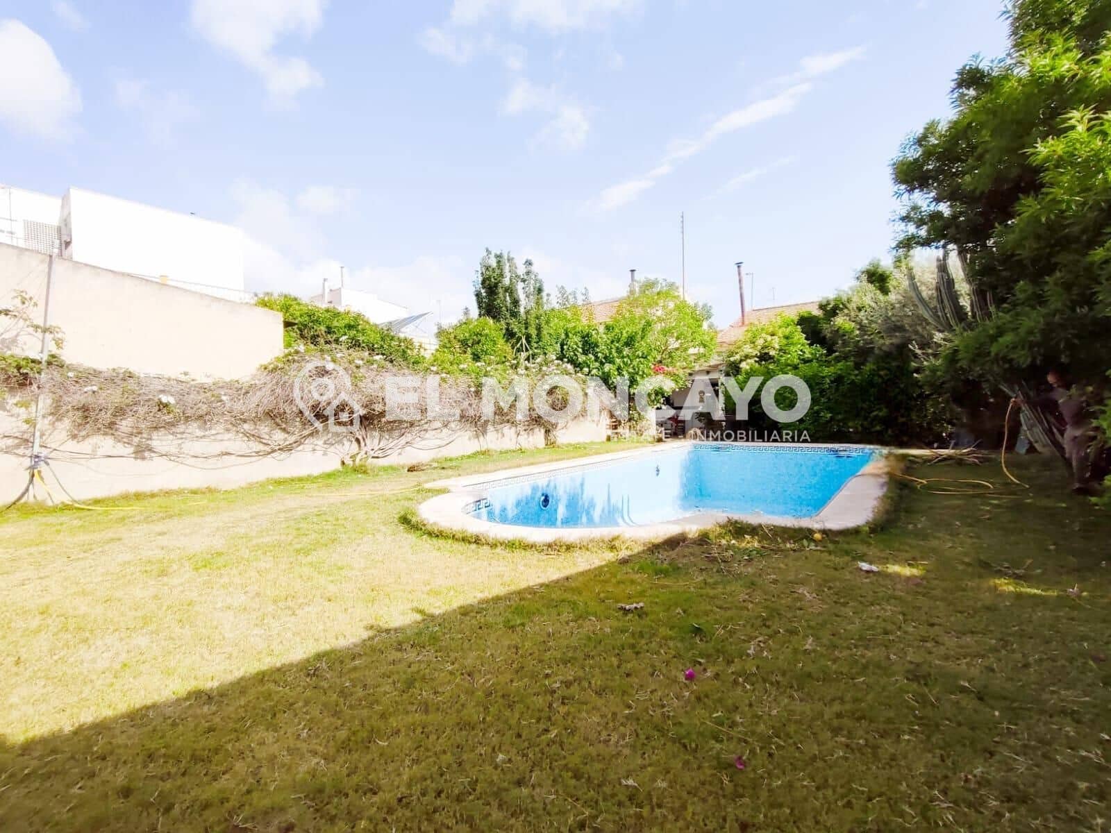 5 soveværelse Byhus til salg i Daya Nueva med swimmingpool garage - € 550.000 (Ref: 8961518)