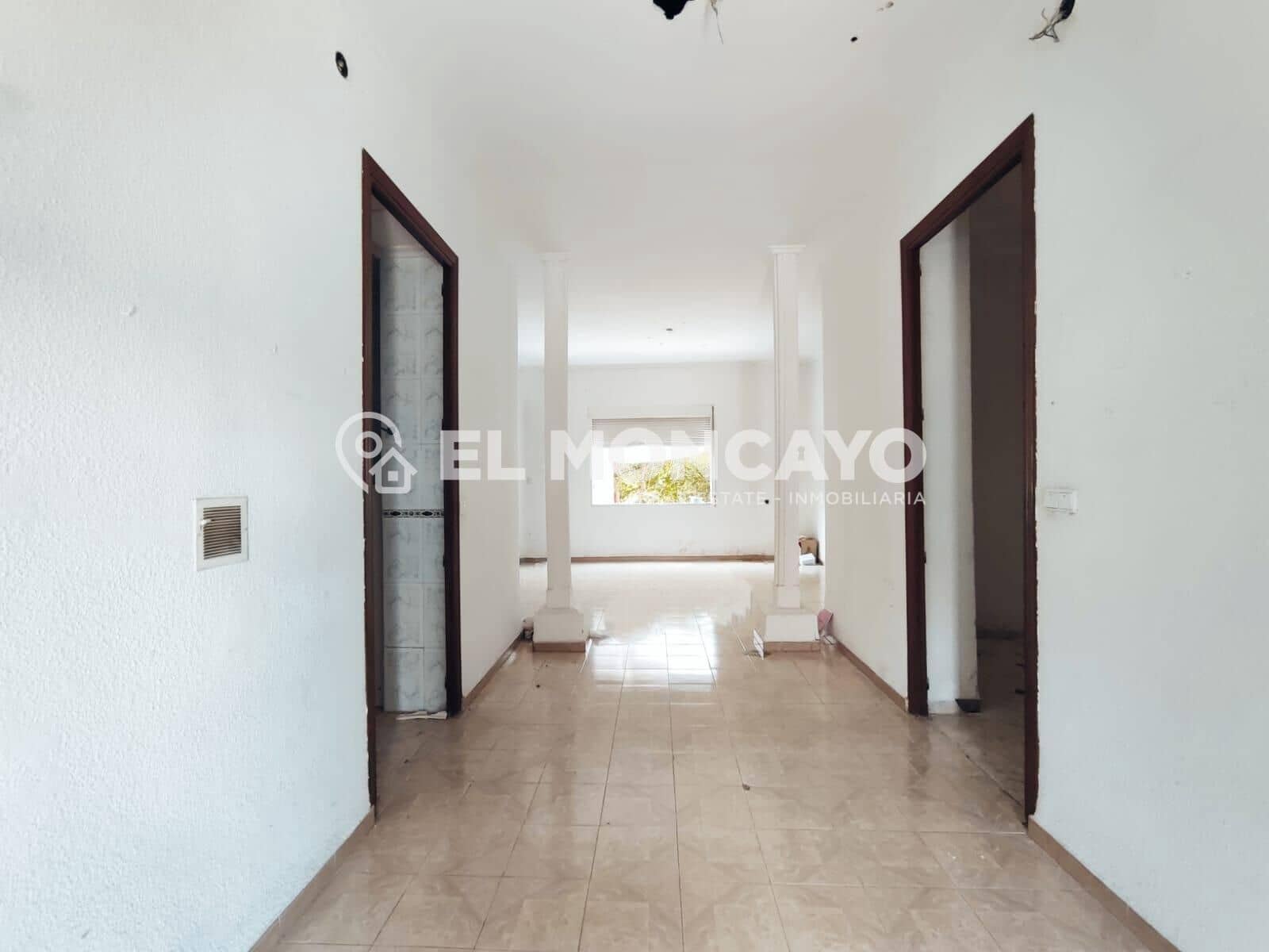 5 soveværelse Byhus til salg i Daya Nueva med swimmingpool garage - € 550.000 (Ref: 8961518)