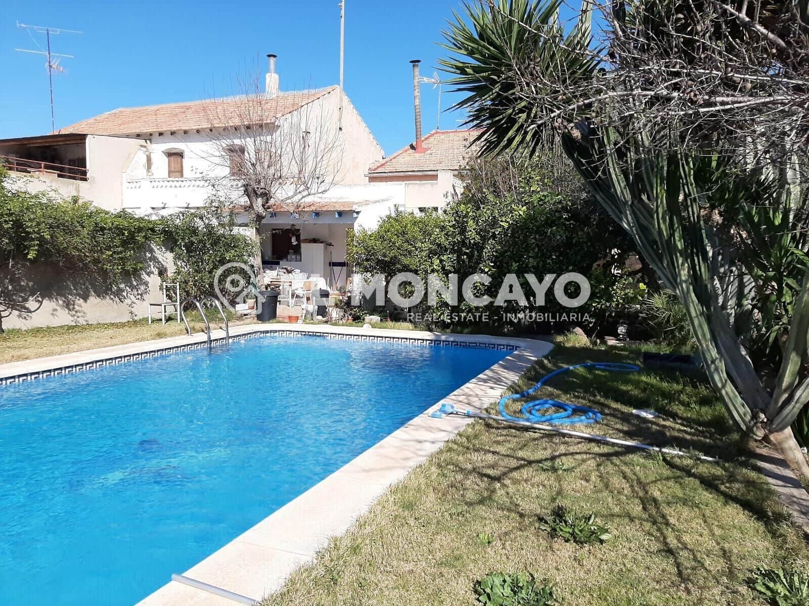 5 soveværelse Byhus til salg i Daya Nueva med swimmingpool garage - € 550.000 (Ref: 8961518)