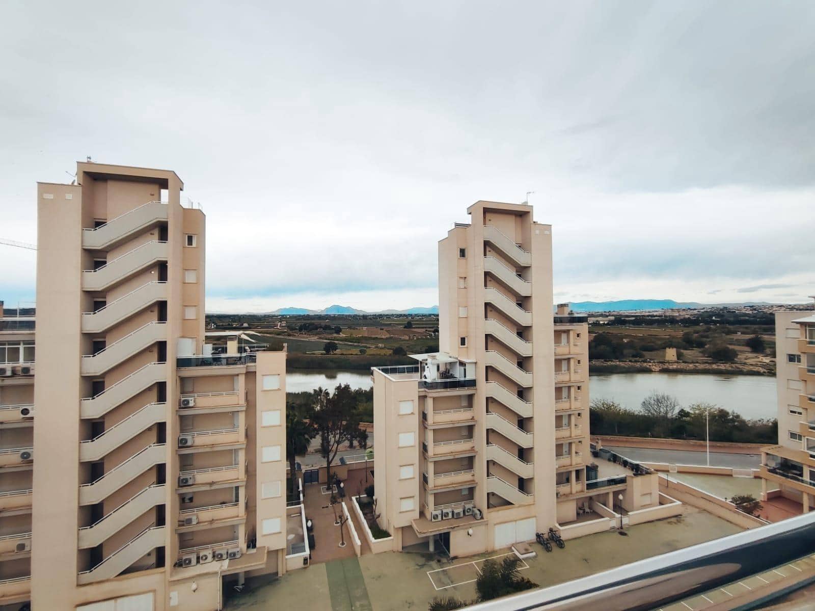 3 slaapkamer Penthouse te koop in Guardamar del Segura met zwembad garage - € 625.000 (Ref: 8976394)