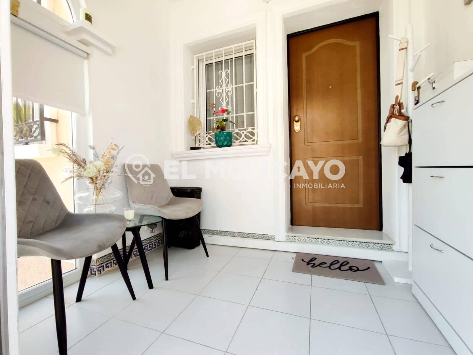 3 makuuhuone Rivitalo myytävänä paikassa Orihuela Costa mukana uima-altaan - 279 000 € (Ref: 8985893)