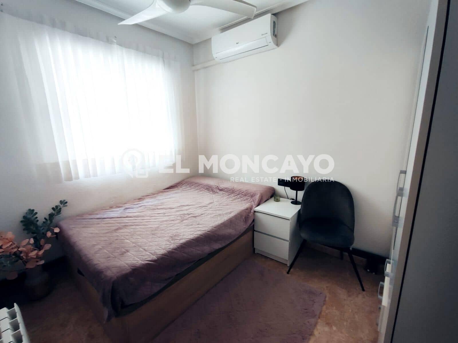 3 makuuhuone Rivitalo myytävänä paikassa Orihuela Costa mukana uima-altaan - 279 000 € (Ref: 8985893)