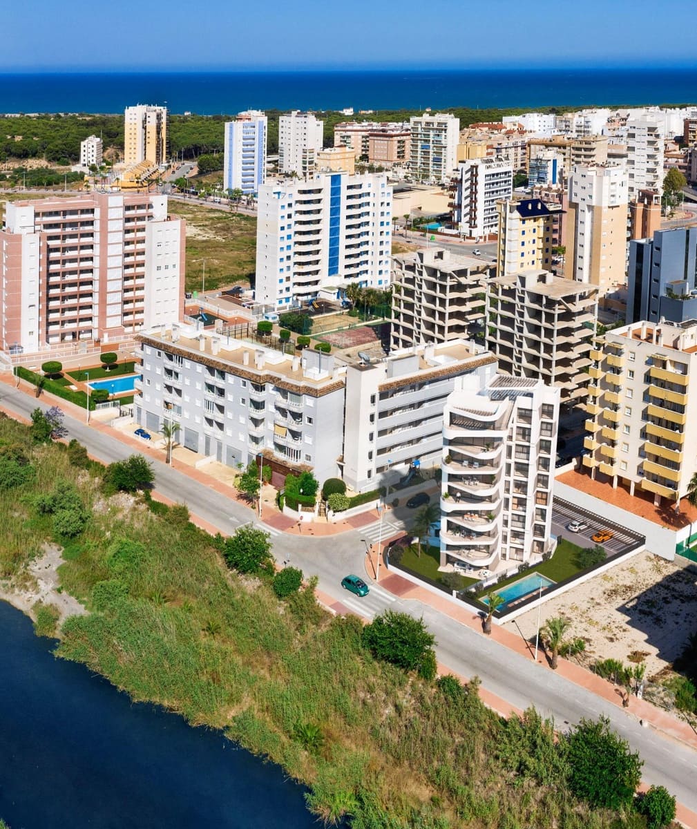 3 sypialnia Apartament na sprzedaż w Guardamar del Segura z basenem - 315 000 € (Ref: 8999377)