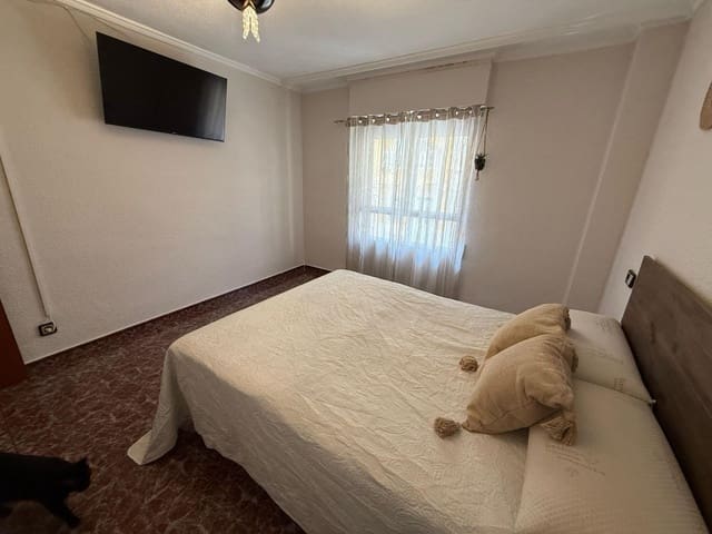 Piso de 3 habitaciones en Guardamar del Segura en venta - 149.900 € (Ref: 9001357)