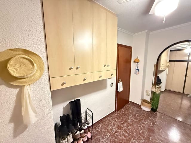 Piso de 3 habitaciones en Guardamar del Segura en venta - 149.900 € (Ref: 9001357)