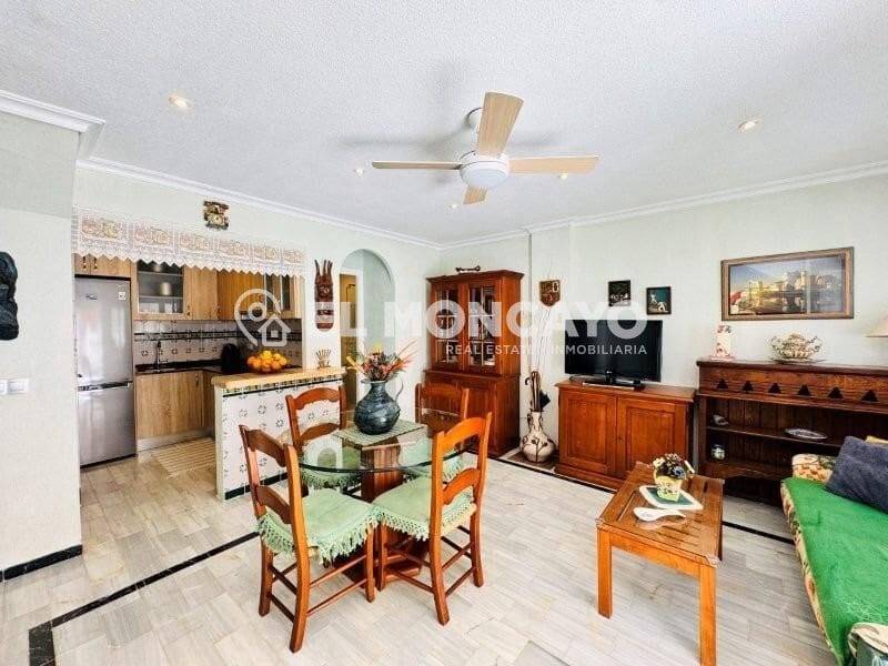 2 sypialnia Bungalow na sprzedaż w Torrevieja z basenem garażem - 210 000 € (Ref: 9005411)