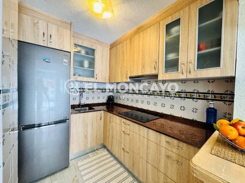 2 sypialnia Bungalow na sprzedaż w Torrevieja z basenem garażem - 210 000 € (Ref: 9005411)